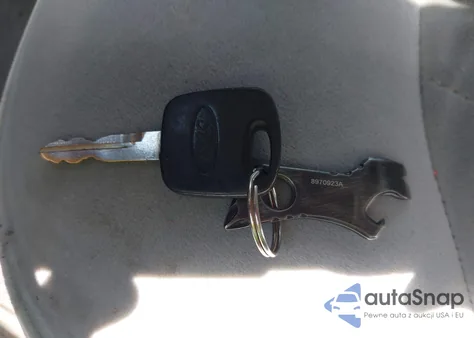 1999 Ford Crown Victoria z USA, uszkodzony, nr VIN 2FAFP73W4XX203490